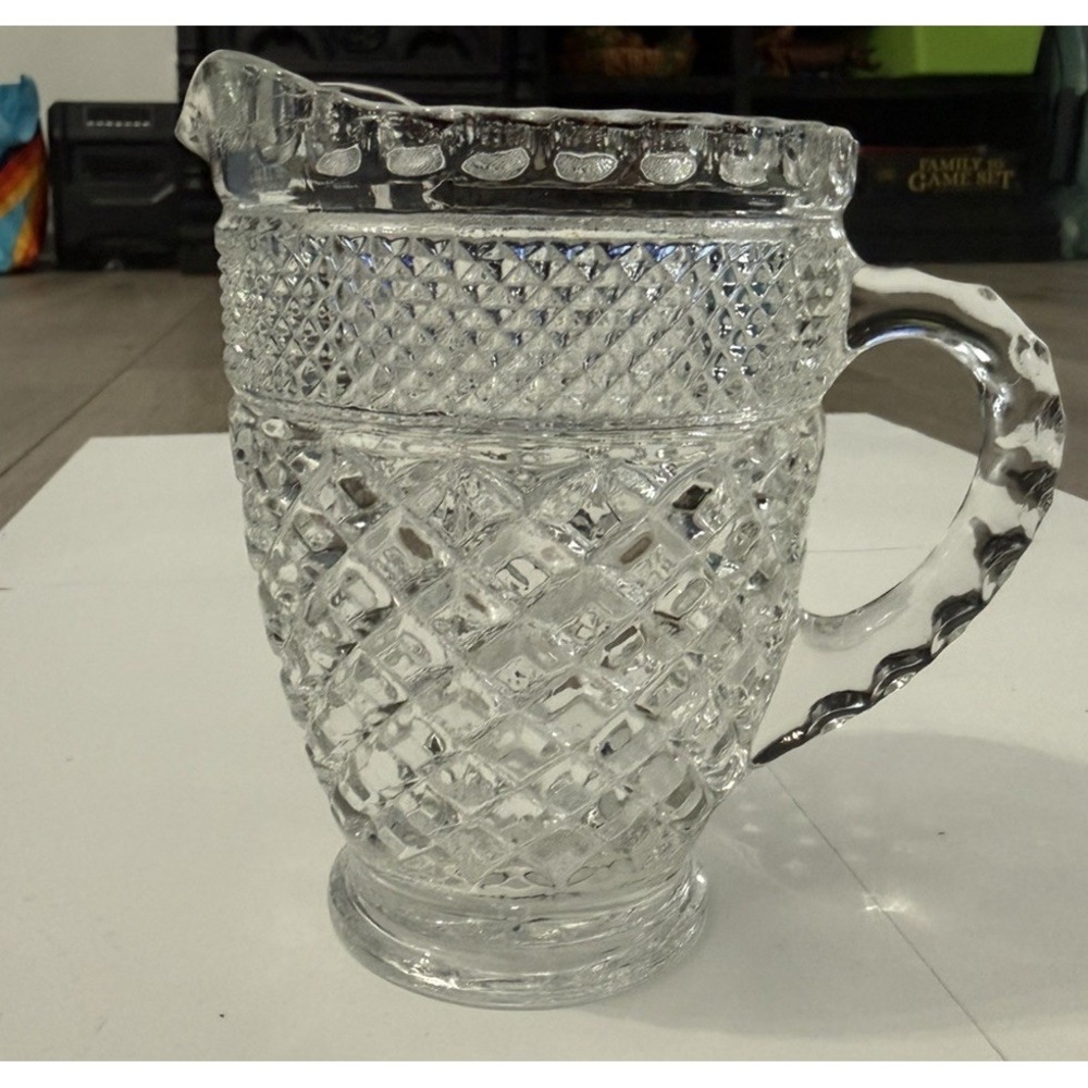 Anchor Hocking Clear Glass Wexford 1 Pint Juice Pitcher 5-1/4" High x 4" Wide